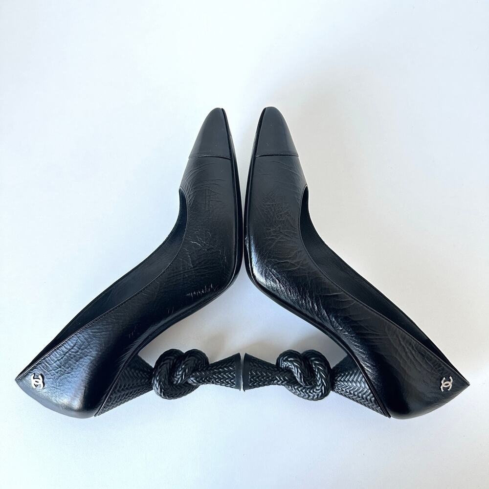 CHANEL 2014 CC Logo Cap Toe Knot Heel Pumps IT 37.5 Black - Picture 10 of 14